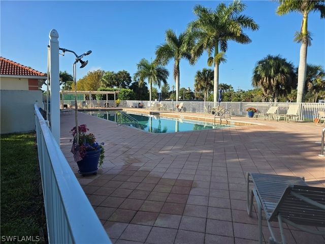 25069 Peacock LN 101, Naples, FL 34114