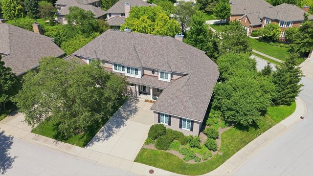2004 Claridge Court, Northbrook, IL 60062