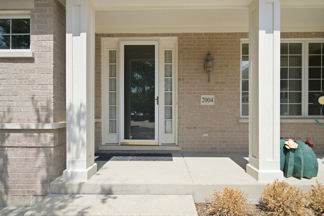 2004 Claridge Court, Northbrook, IL 60062