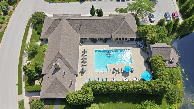 2004 Claridge Court, Northbrook, IL 60062