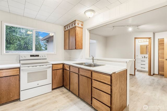 175 Jacobson Road, Cathlamet, WA 98612
