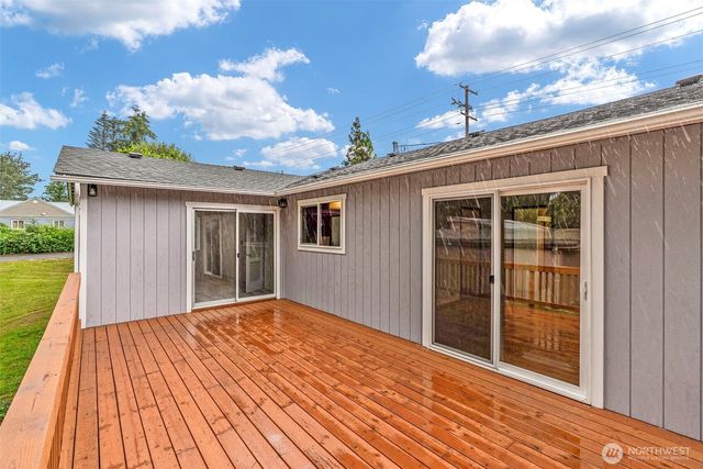 175 Jacobson Road, Cathlamet, WA 98612