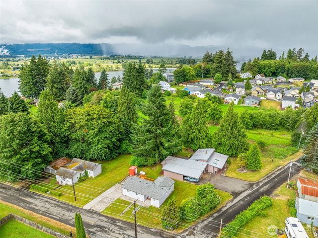 175 Jacobson Road, Cathlamet, WA 98612