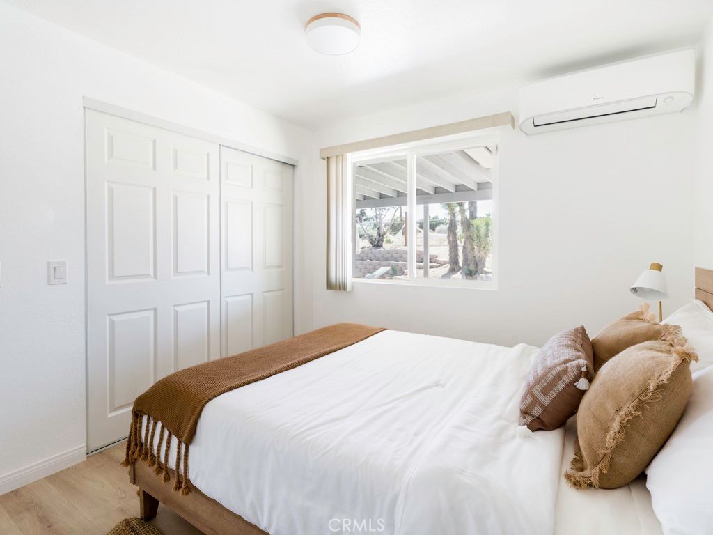 Image 24 of property listing at 5564 Old Woman Springs Road, Yucca Valley, CA 92284