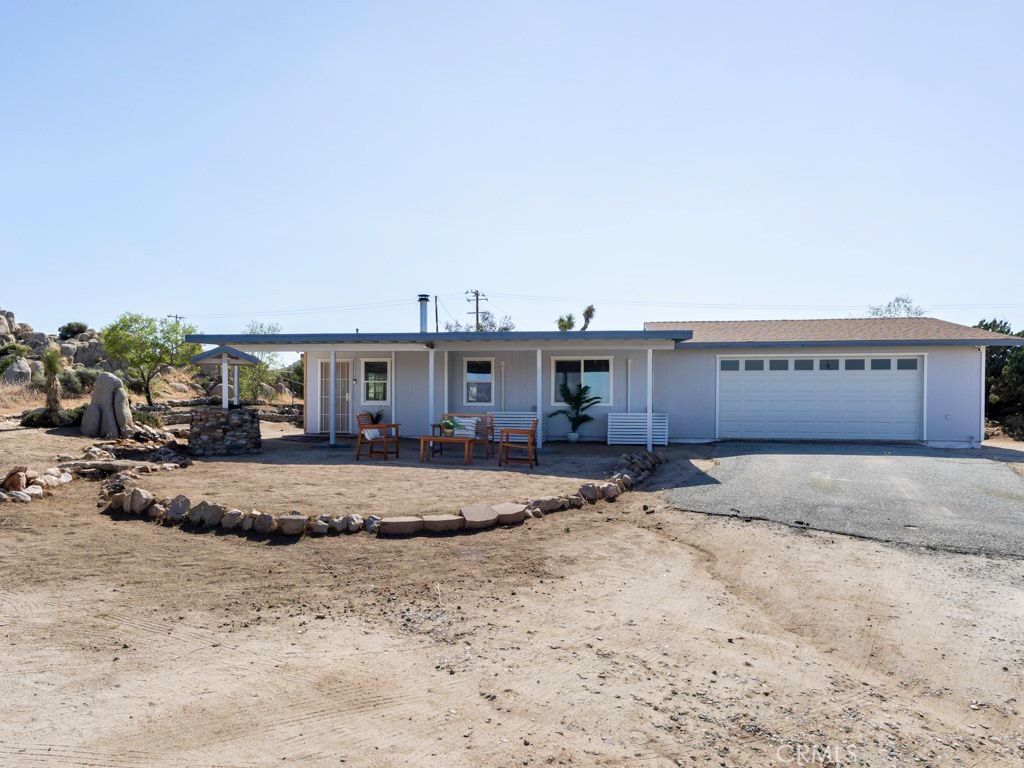 Image 3 of property listing at 5564 Old Woman Springs Road, Yucca Valley, CA 92284
