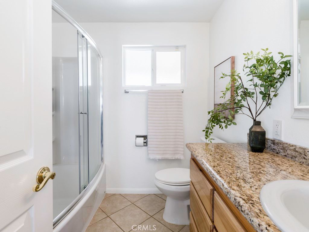 Image 30 of property listing at 5564 Old Woman Springs Road, Yucca Valley, CA 92284