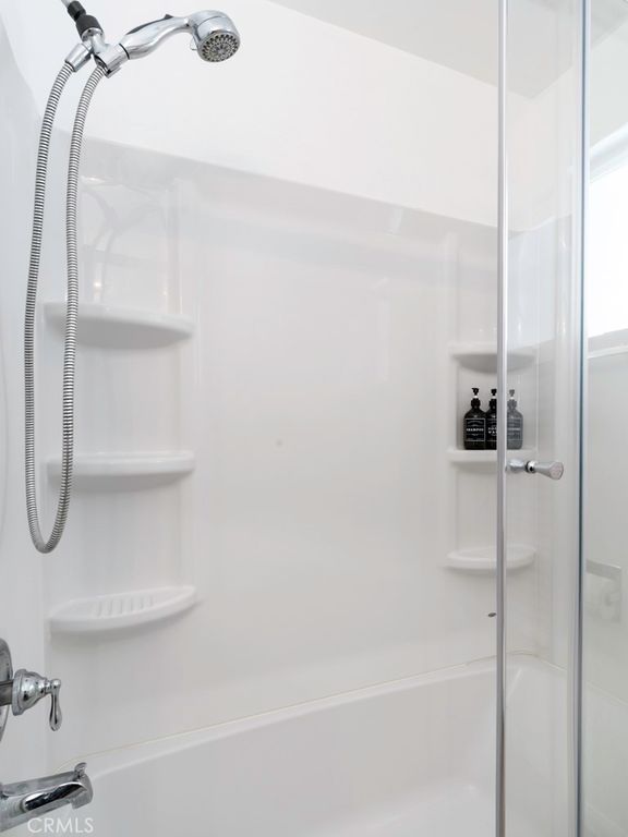 Image 32 of property listing at 5564 Old Woman Springs Road, Yucca Valley, CA 92284