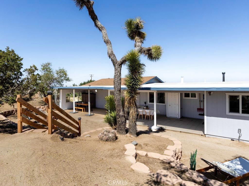 Image 34 of property listing at 5564 Old Woman Springs Road, Yucca Valley, CA 92284