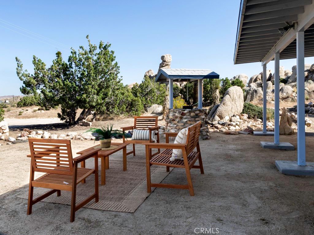 Image 40 of property listing at 5564 Old Woman Springs Road, Yucca Valley, CA 92284