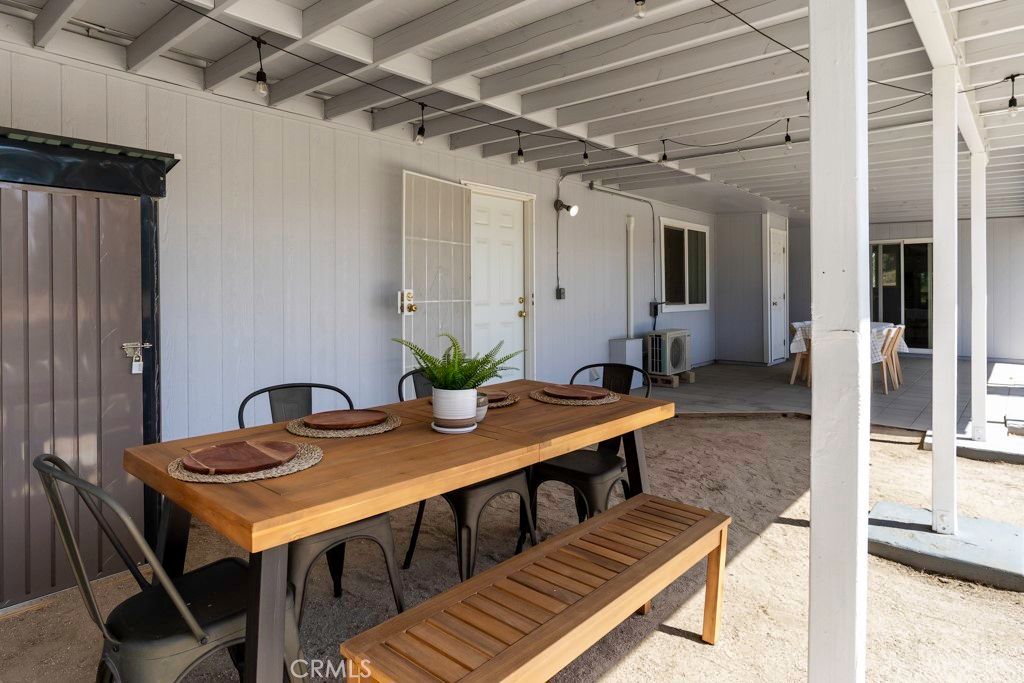 Image 41 of property listing at 5564 Old Woman Springs Road, Yucca Valley, CA 92284