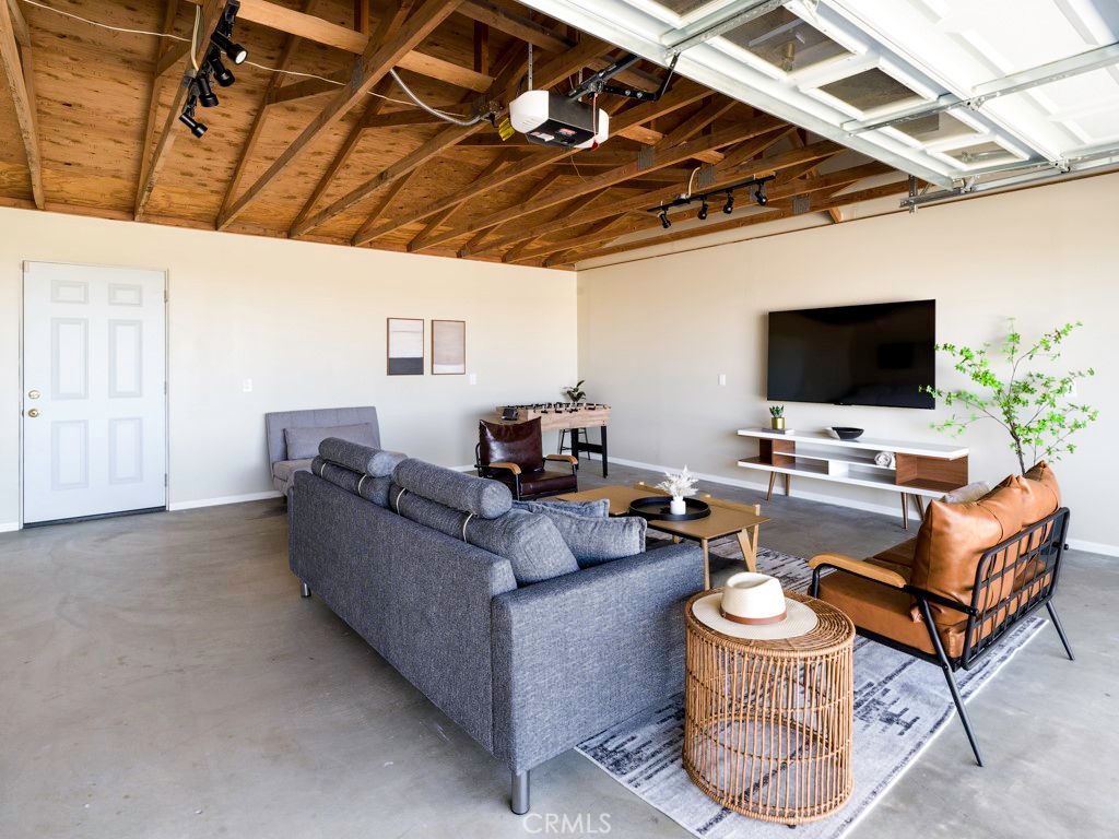 Image 48 of property listing at 5564 Old Woman Springs Road, Yucca Valley, CA 92284