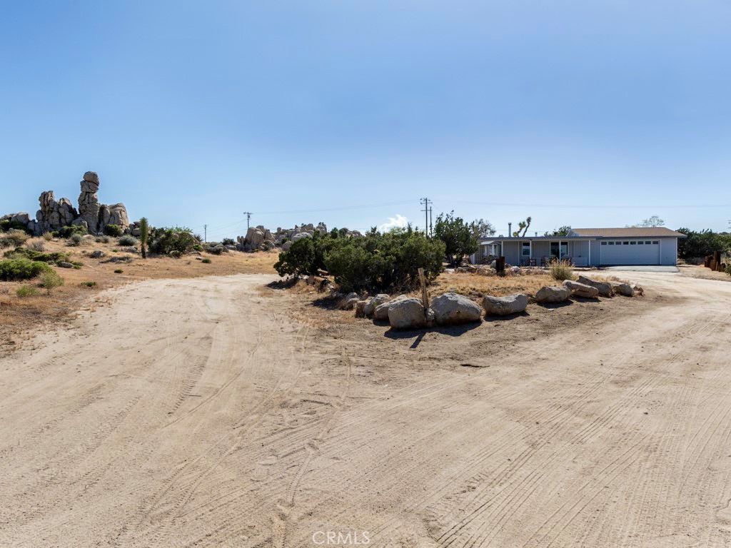 Image 52 of property listing at 5564 Old Woman Springs Road, Yucca Valley, CA 92284