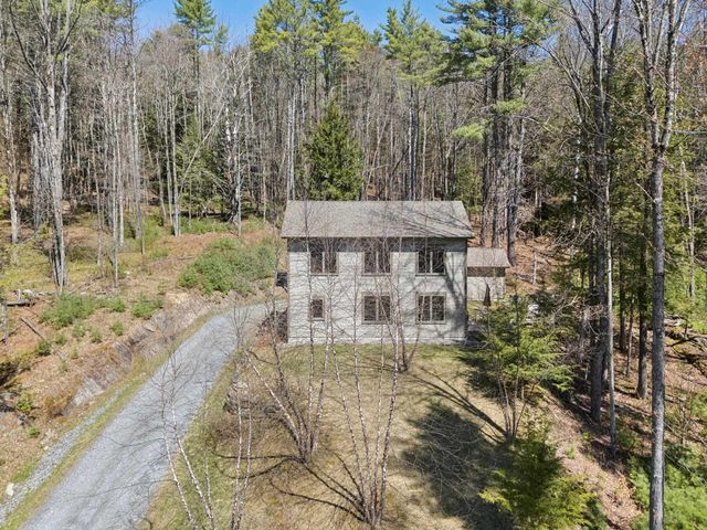 207 Hartness Way, Hartford, VT 05059