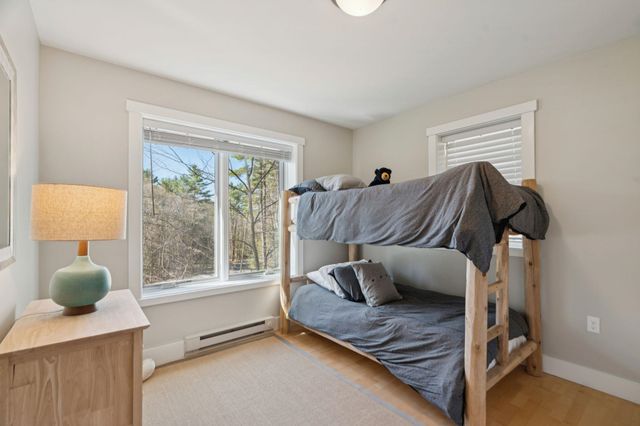 207 Hartness Way, Hartford, VT 05059