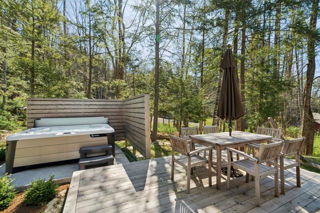 207 Hartness Way, Hartford, VT 05059