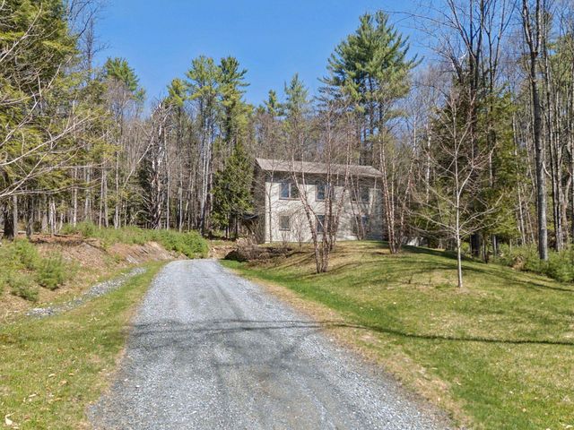 207 Hartness Way, Hartford, VT 05059