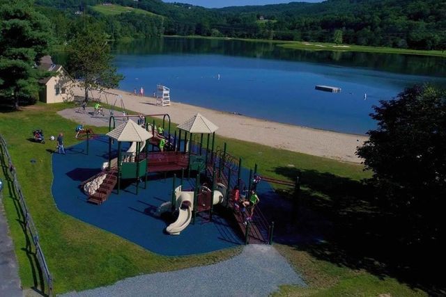 207 Hartness Way, Hartford, VT 05059