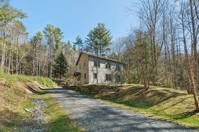 207 Hartness Way, Hartford, VT 05059