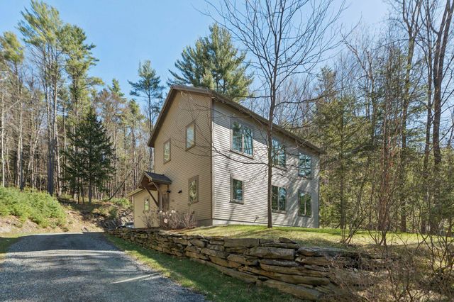 207 Hartness Way, Hartford, VT 05059