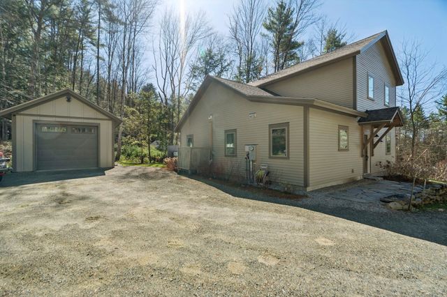 207 Hartness Way, Hartford, VT 05059