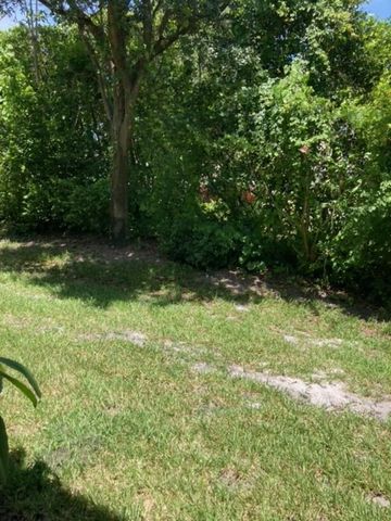 1571 SE HAMPSHIRE Way 102, Stuart, FL 34994