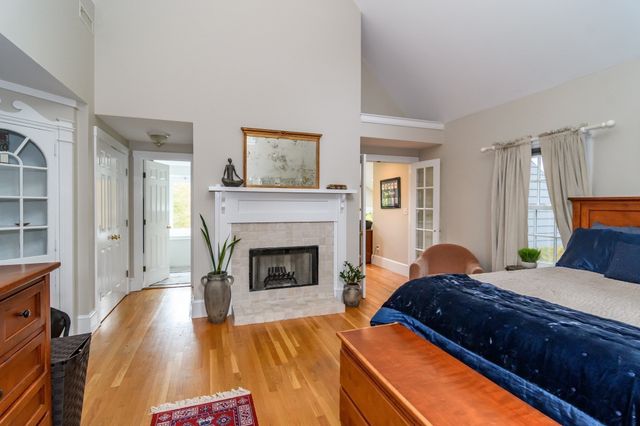 30 S River St, Wellesley, MA 02482