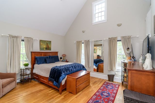 30 S River St, Wellesley, MA 02482
