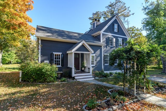 30 S River St, Wellesley, MA 02482