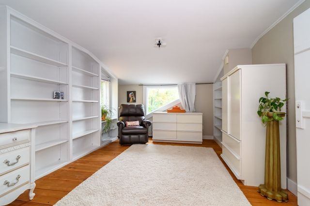 30 S River St, Wellesley, MA 02482