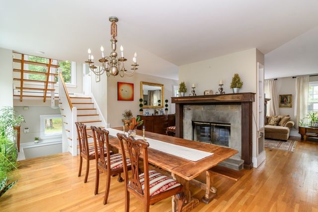 30 S River St, Wellesley, MA 02482