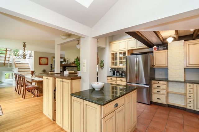 30 S River St, Wellesley, MA 02482