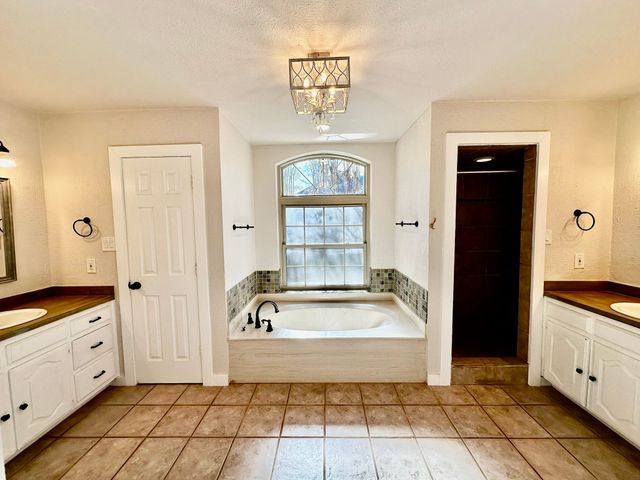 101 Middlefield Drive, Pottsboro, TX 75076