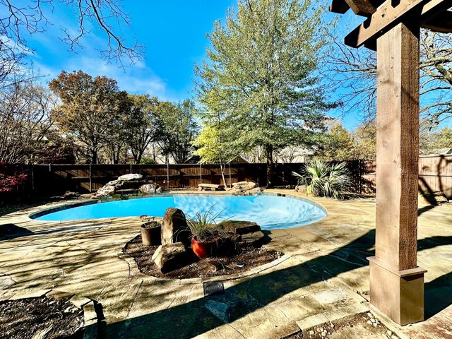 101 Middlefield Drive, Pottsboro, TX 75076