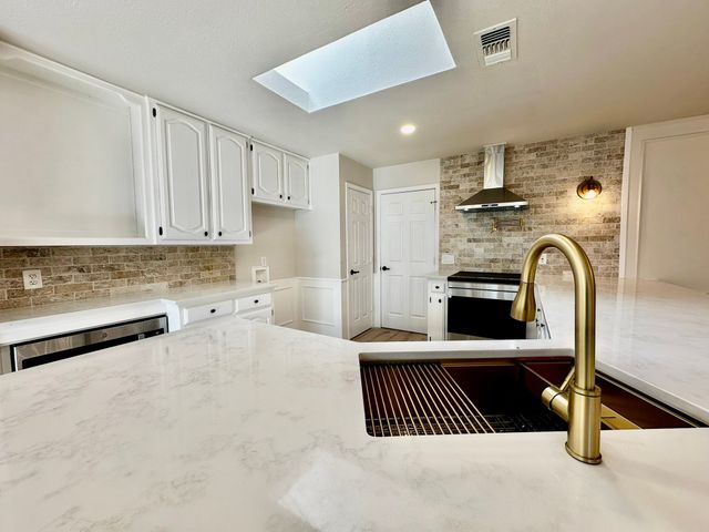 101 Middlefield Drive, Pottsboro, TX 75076