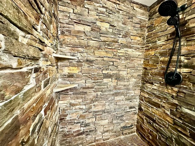 101 Middlefield Drive, Pottsboro, TX 75076