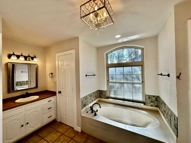 101 Middlefield Drive, Pottsboro, TX 75076