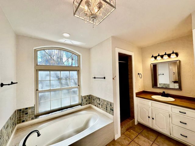 101 Middlefield Drive, Pottsboro, TX 75076