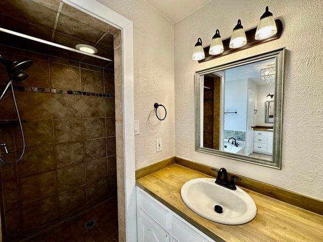 101 Middlefield Drive, Pottsboro, TX 75076