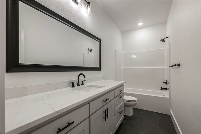 12 Woodbridge Drive, Bella Vista, AR 72714