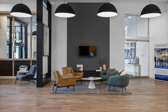 3201 Esperanza XING 204, Austin, TX 78758