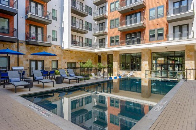 3201 Esperanza XING 204, Austin, TX 78758