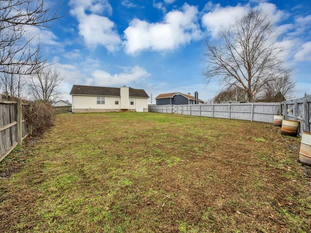 3848 Margie Ct, Clarksville, TN 37042