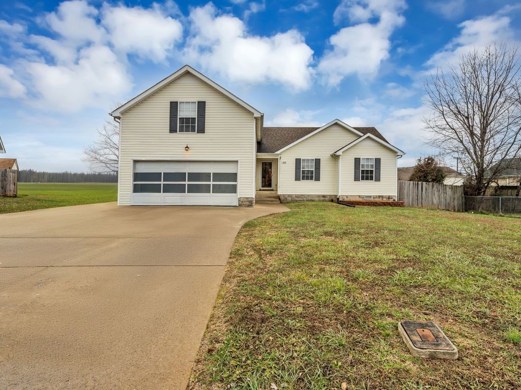 3848 Margie Ct, Clarksville, TN 37042