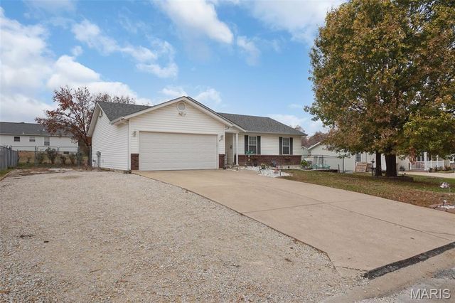 1019 Huntington Drive, Troy, MO 63379