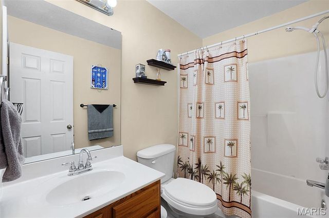 1019 Huntington Drive, Troy, MO 63379