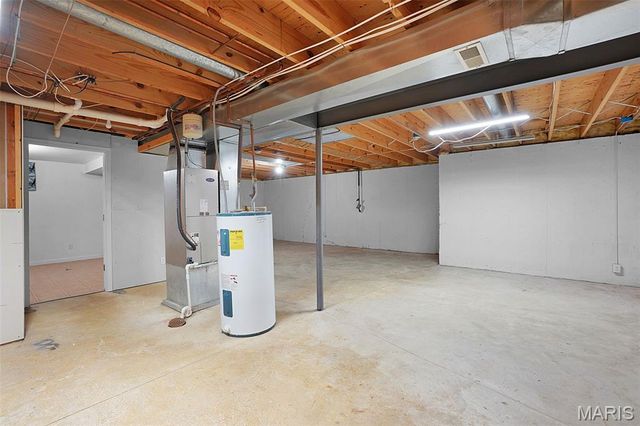 1019 Huntington Drive, Troy, MO 63379