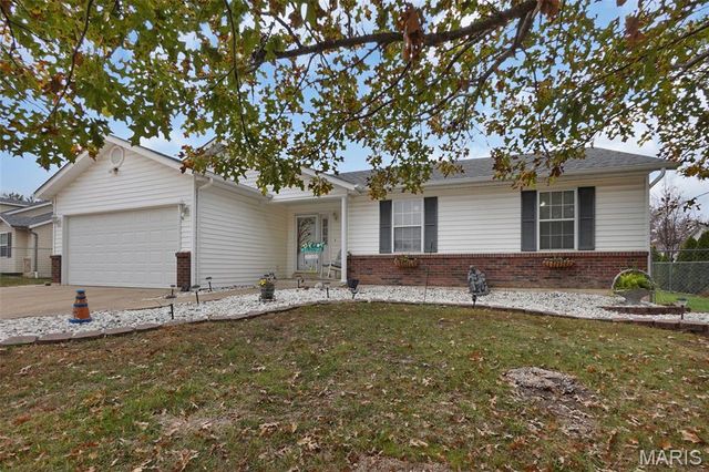 1019 Huntington Drive, Troy, MO 63379