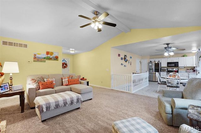 1019 Huntington Drive, Troy, MO 63379