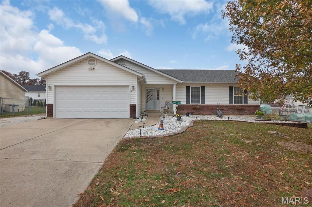 1019 Huntington Drive, Troy, MO 63379
