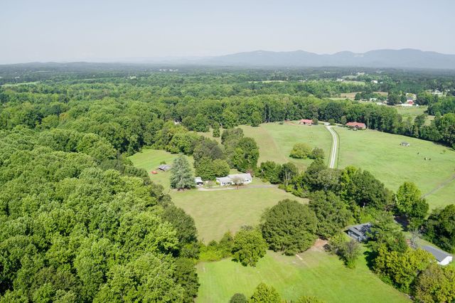 280 Williams Drive, Campobello, SC 29322